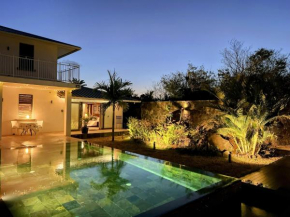 Lakaz Kannell - Cinnamon Room- Luxury Bedroom and Bathroom infinity pool